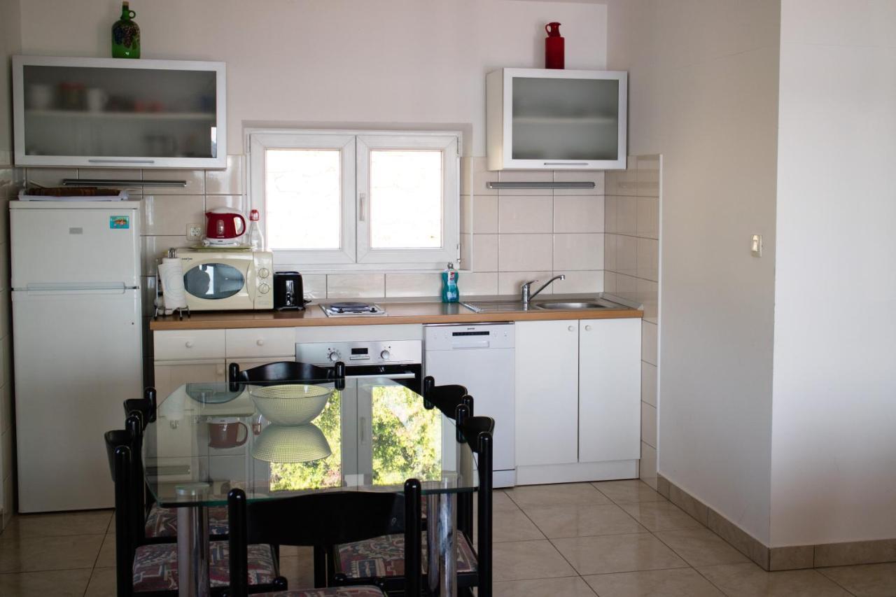 Apartman Klara Lumbarda Eksteriør billede